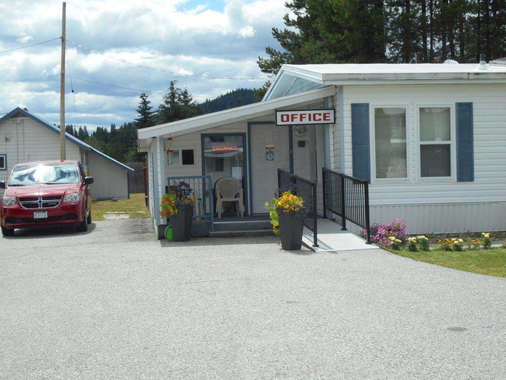 Blue River Motel エクステリア 写真