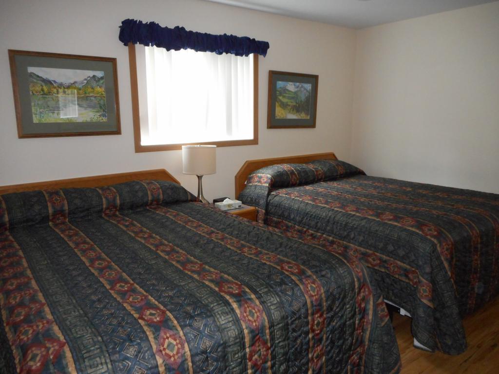 Blue River Motel エクステリア 写真