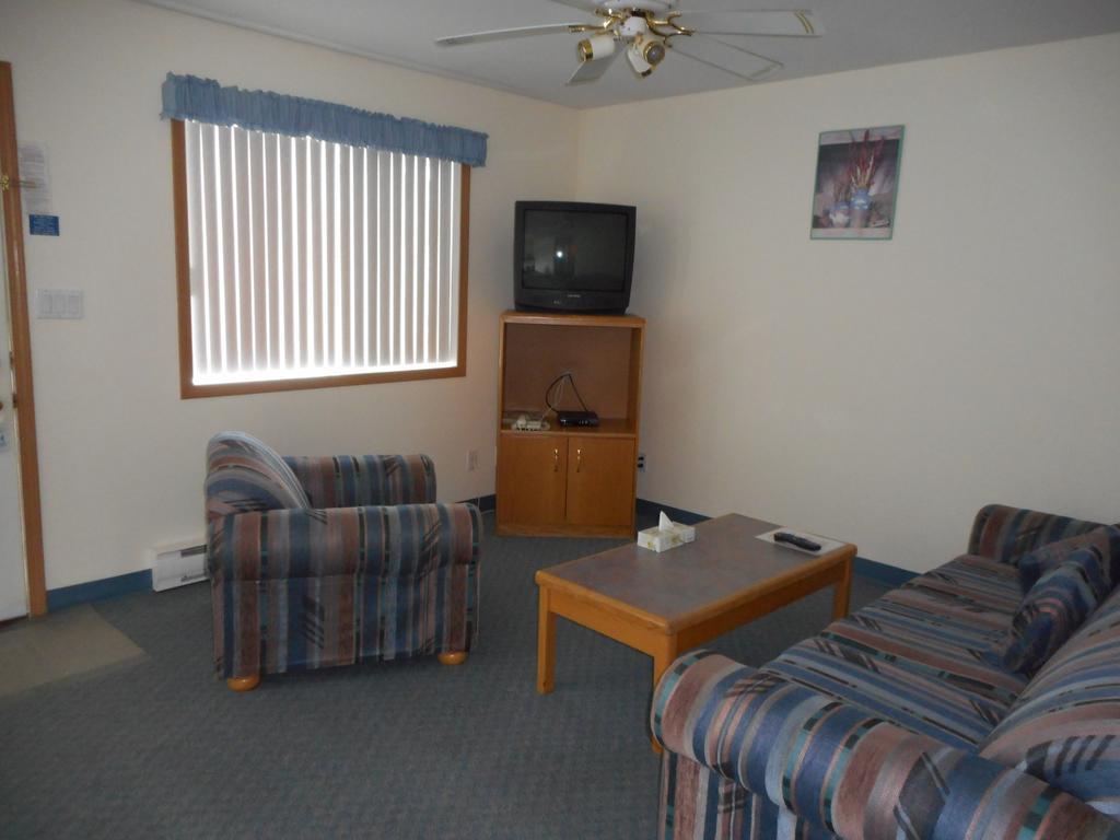 Blue River Motel エクステリア 写真